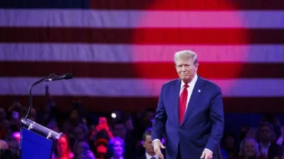 Trump Ancam Tarif 100 Persen Jika Negara-negara BRICS Tinggalkan Dolar AS