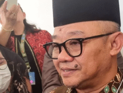 Mendikdasmen Abdul Mu’ti: Wisuda Sekolah Boleh Dilakukan Asal Tidak Memberatkan