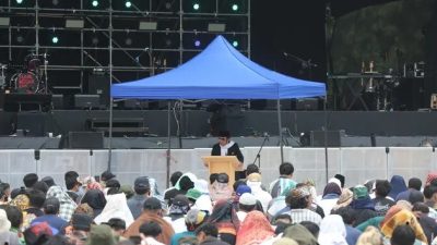 Pestapora 2025: Momen Langka Salat Jumat Berjamaah Dipimpin Rhoma Irama