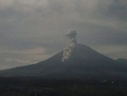 Erupsi Gunung Semeru Disertai Awan Panas 3,5 Km, Warga Diminta Waspada